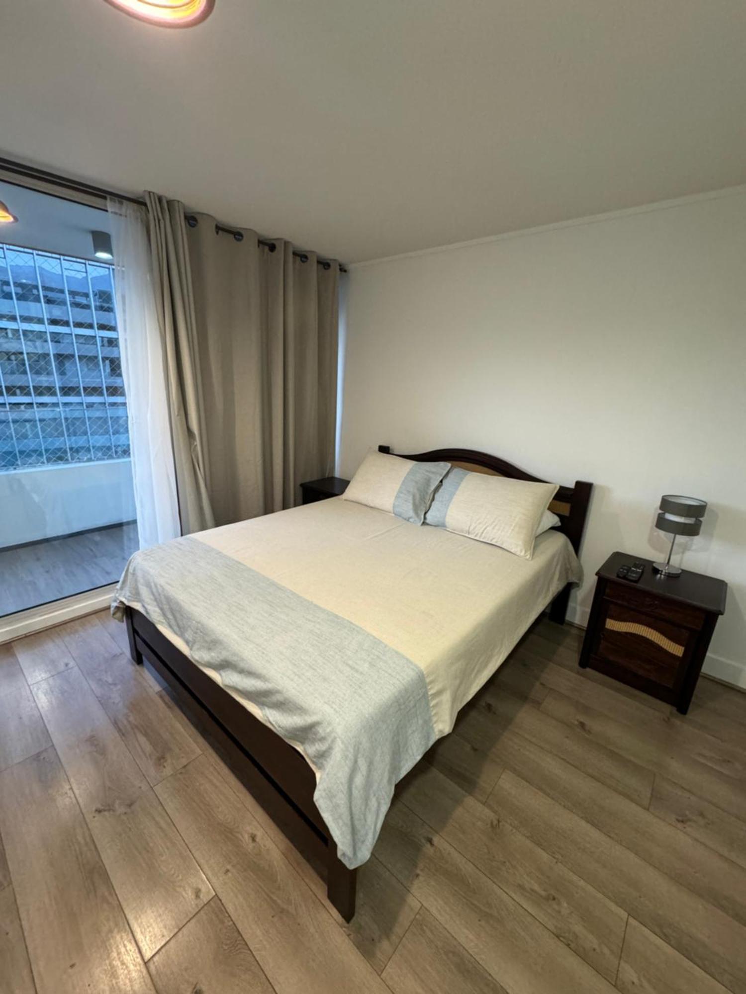 Depto A Pasos Clinica Condes Apartamento Santiago